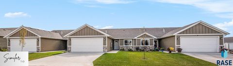 Photo of 7242 E Waters Edge Pl, Sioux Falls, SD 57110 (MLS # 22600644)