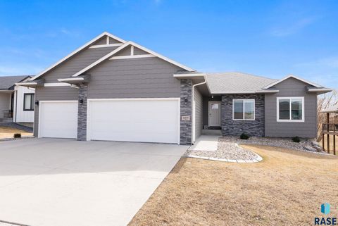 Homes For Sale - 527 David Avenue<br/> Baltic, SD 57003