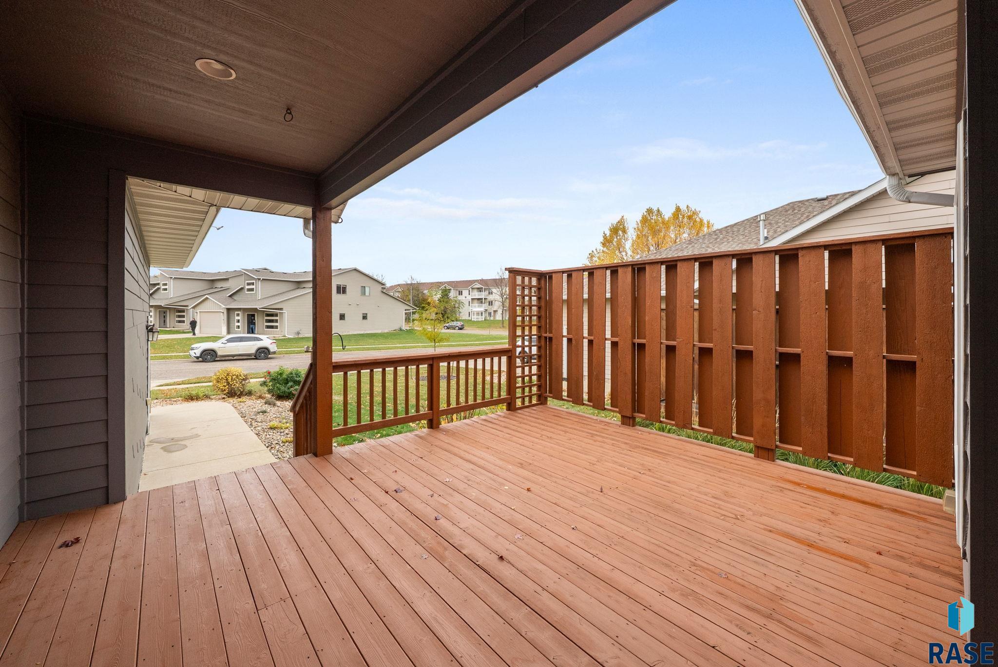 Sioux Falls, South Dakota 57108, United States, 3 Bedrooms Bedrooms, ,3 BathroomsBathrooms,Residential,Active,235602