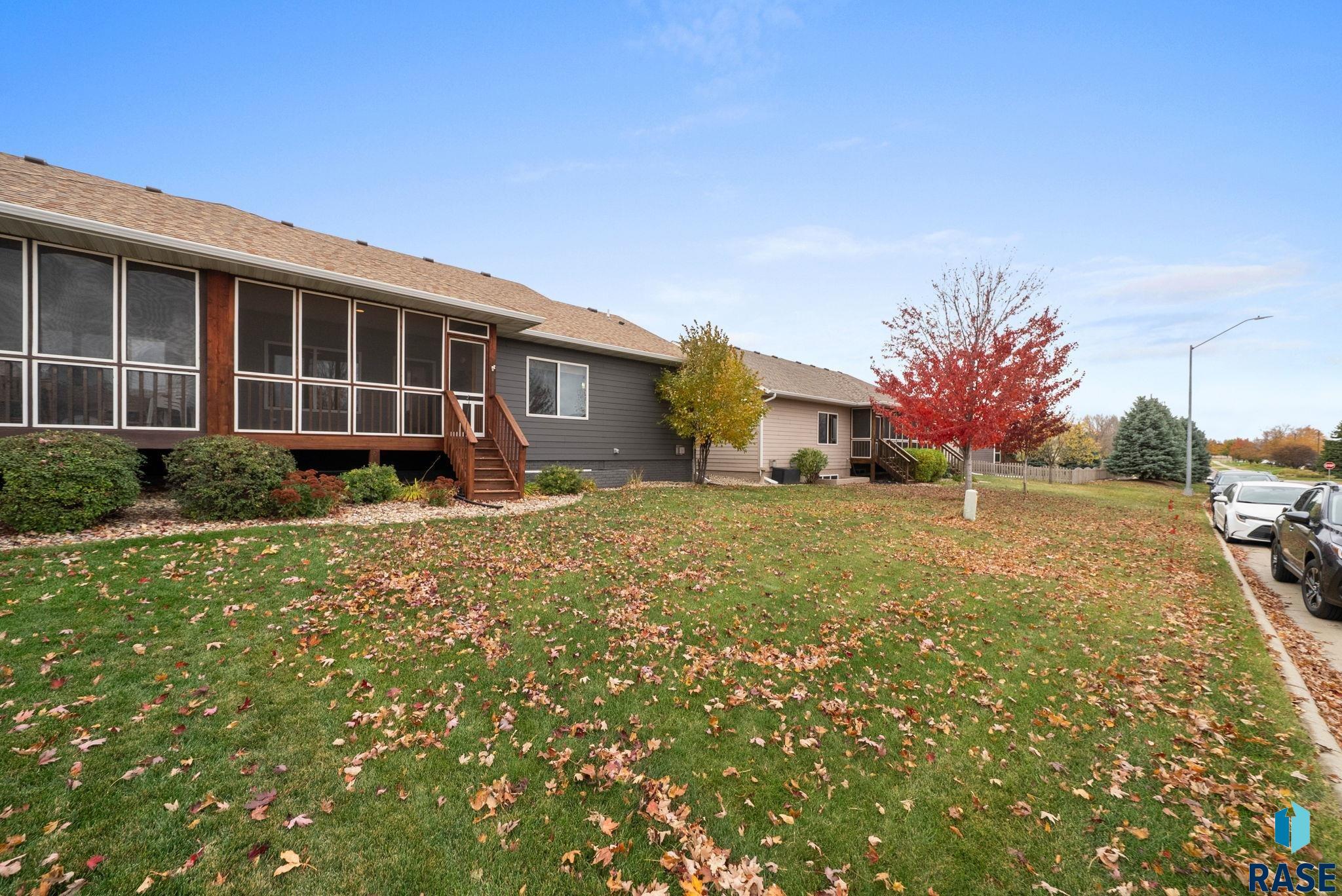 Sioux Falls, South Dakota 57108, United States, 3 Bedrooms Bedrooms, ,3 BathroomsBathrooms,Residential,Active,235602