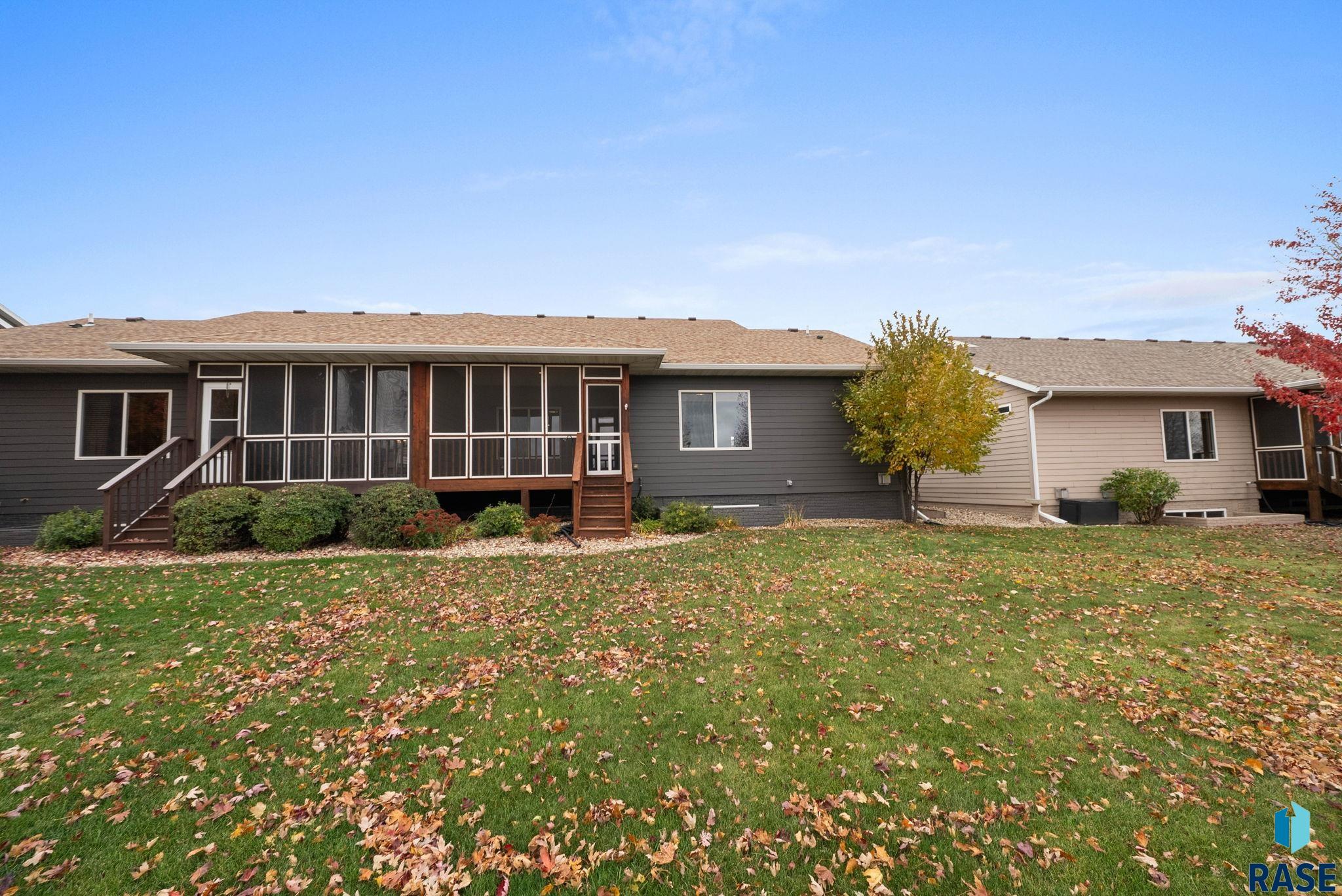 Sioux Falls, South Dakota 57108, United States, 3 Bedrooms Bedrooms, ,3 BathroomsBathrooms,Residential,Active,235602