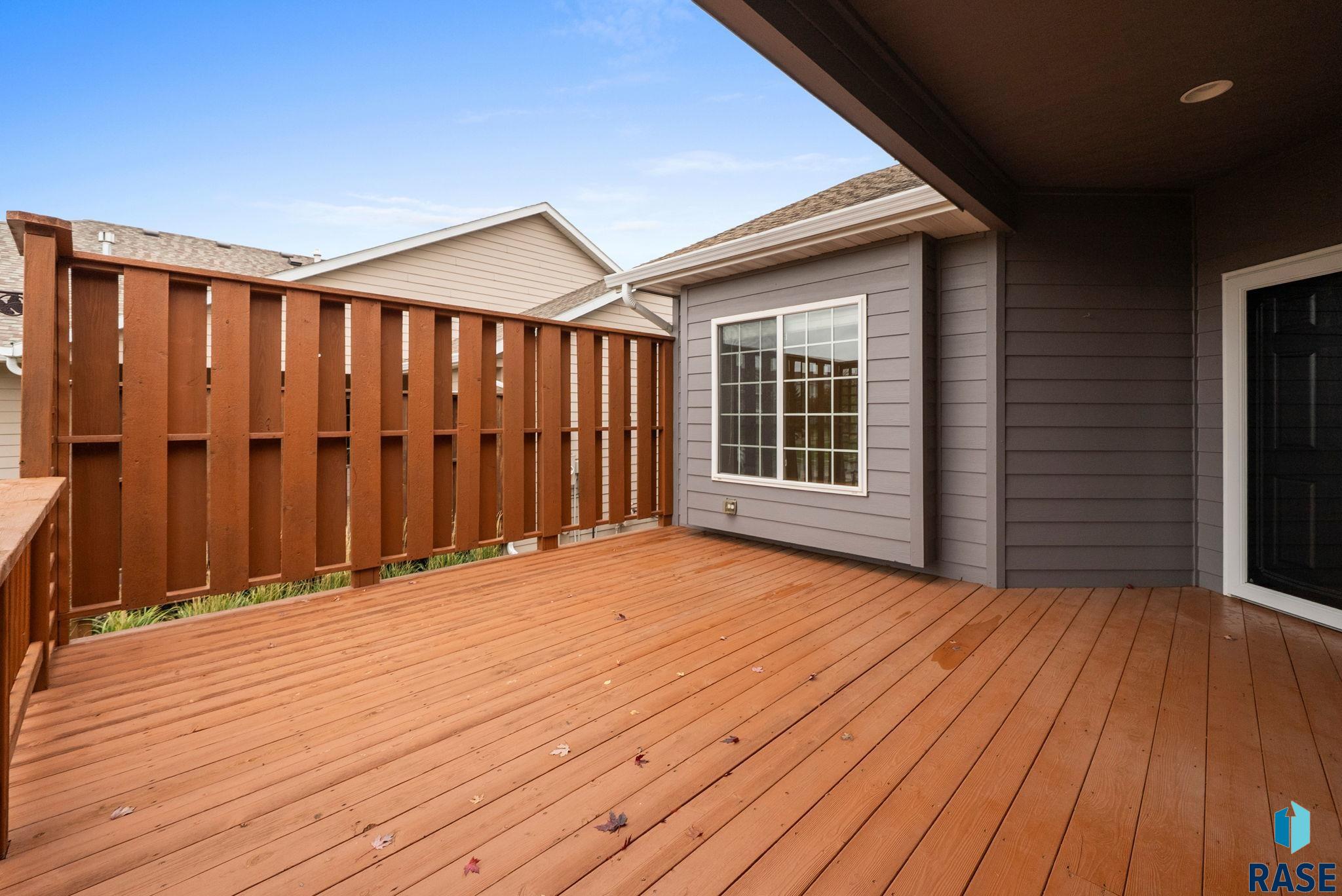 Sioux Falls, South Dakota 57108, United States, 3 Bedrooms Bedrooms, ,3 BathroomsBathrooms,Residential,Active,235602