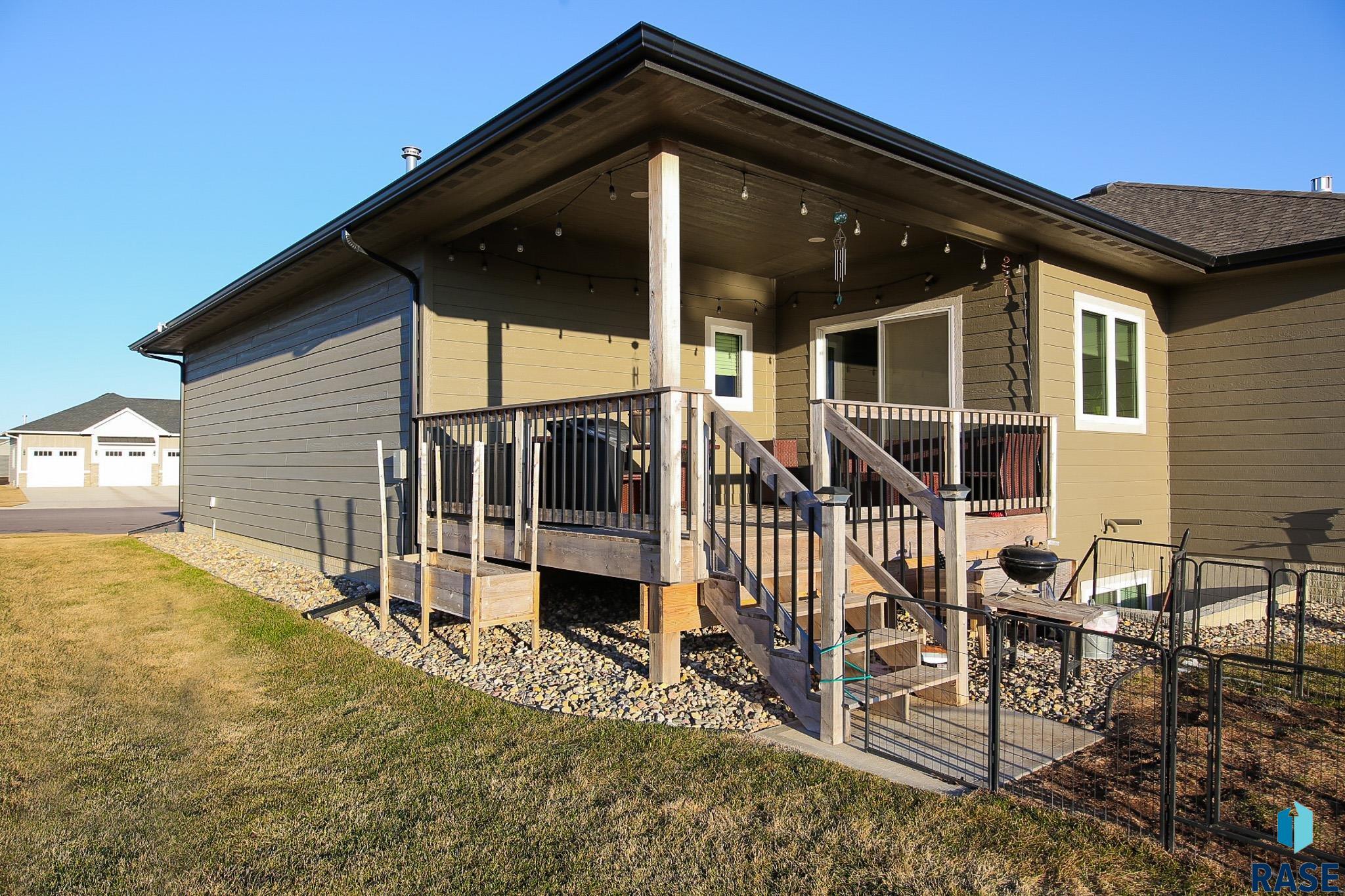 Tea, South Dakota 57064, United States, 5 Bedrooms Bedrooms, ,3 BathroomsBathrooms,Residential,Active,90720