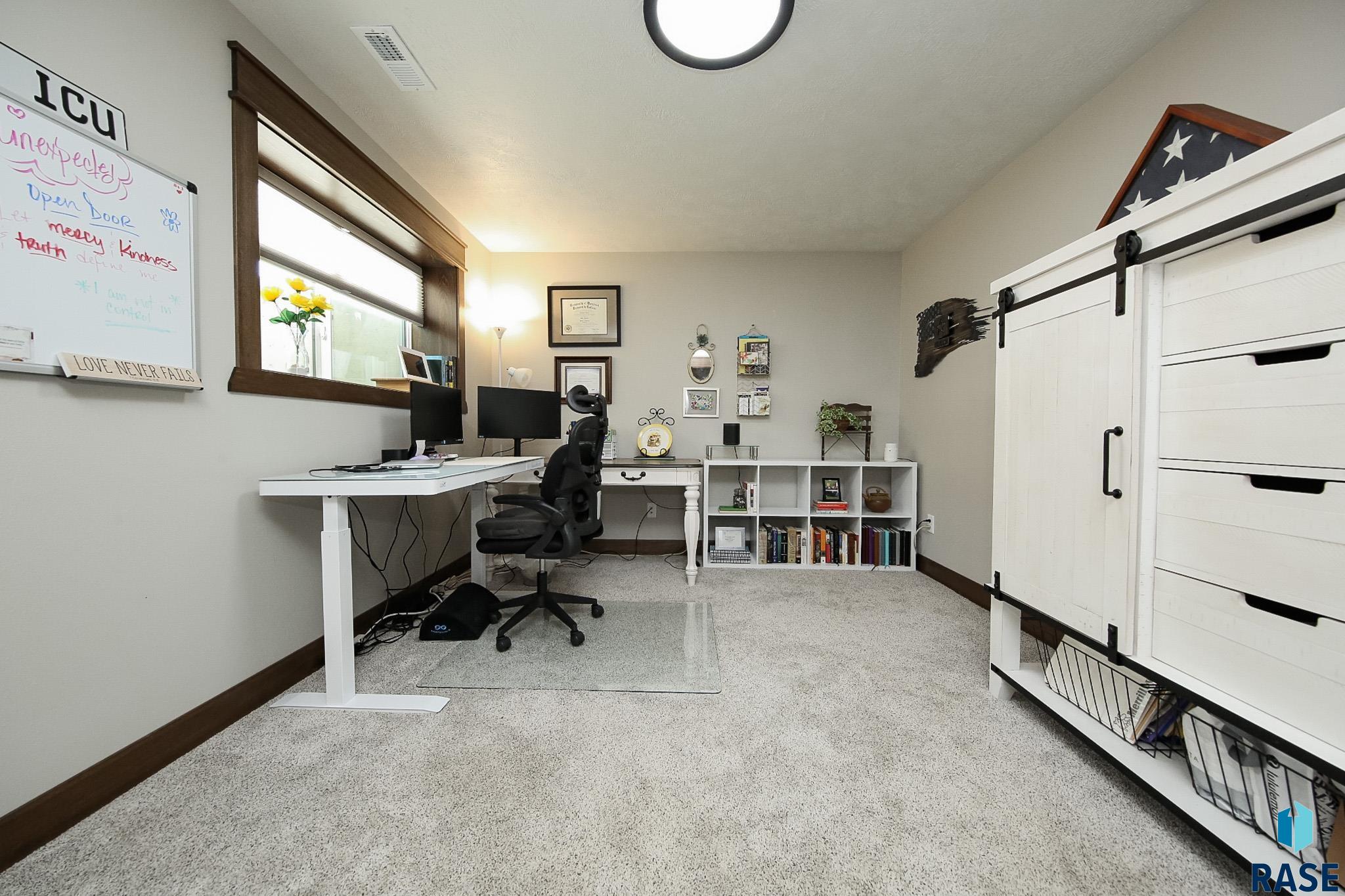 Tea, South Dakota 57064, United States, 5 Bedrooms Bedrooms, ,3 BathroomsBathrooms,Residential,Active,90720