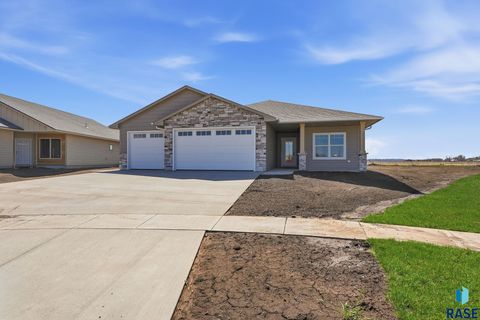Photo of 2417 E Gunnar St, Brandon, SD 57005 (MLS # 22602659)