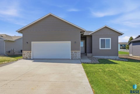 Homes For Sale - 1501 E Carol Street<br/> Minnehaha County, Sioux Falls, SD 57104