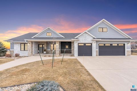 Photo of 2905 W 77th St, Sioux Falls, SD 57108 (MLS # 22601728)