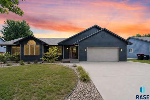 Homes For Sale - 209 W Ironwood Street<br/> Brandon, SD 57005