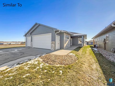 Photo of 2413 E Brek St, Brandon, SD 57005 (MLS # 22602171)