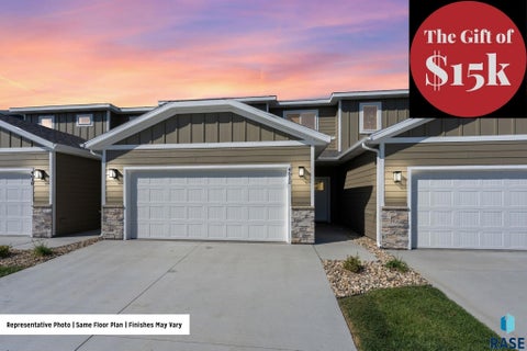 Townhouse For Sale - 4614 E Whisper Ridge Place<br/> Sioux Falls, SD 57108