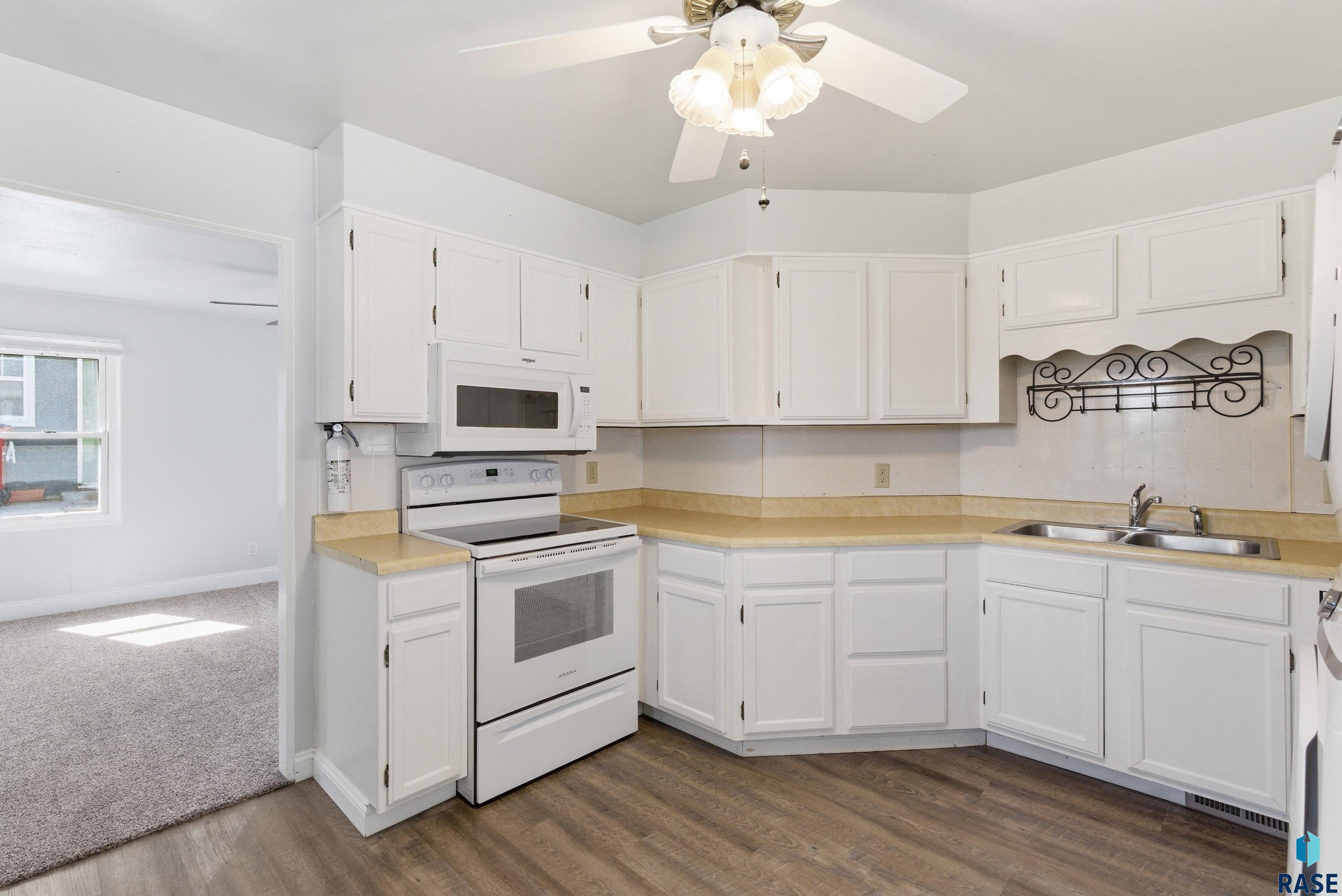 1508 W 28th St