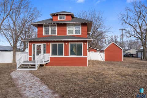 Homes For Sale - 360 N Cedar Avenue<br/> Parker, SD 57053