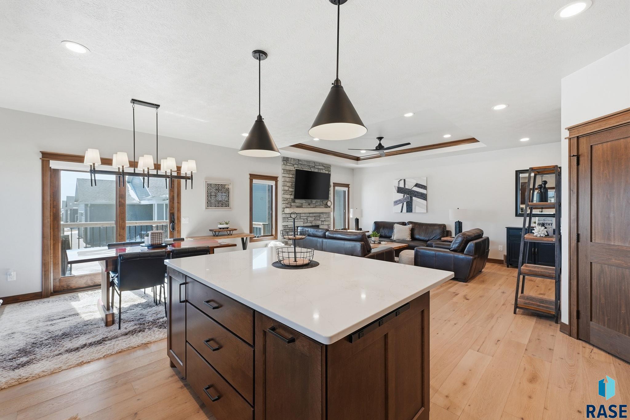 2701 W Oak Hill Dr