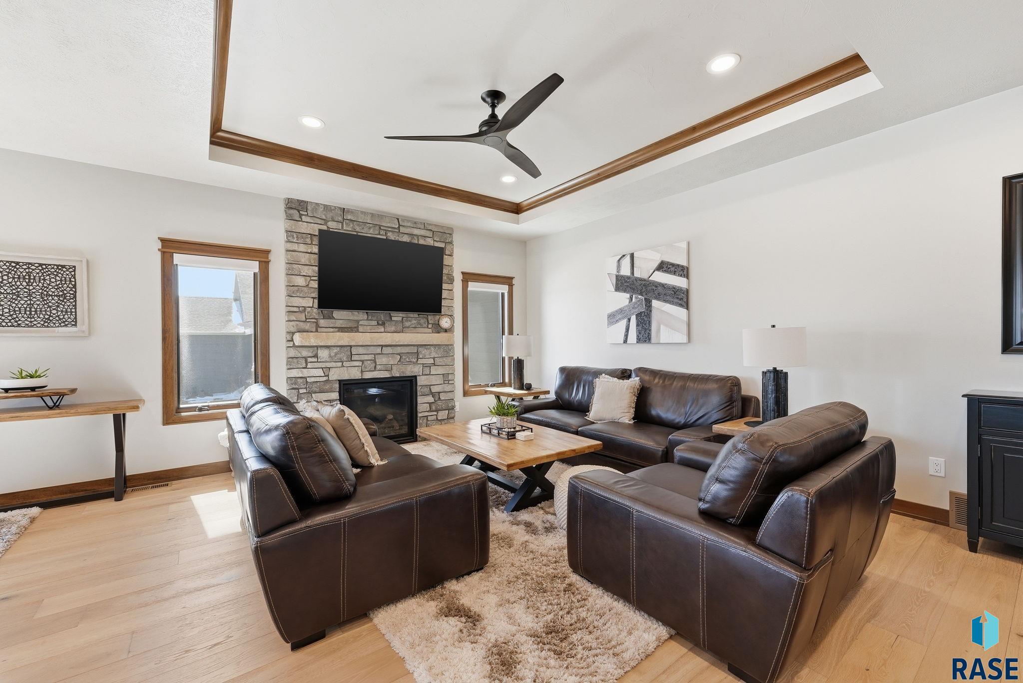 2701 W Oak Hill Dr