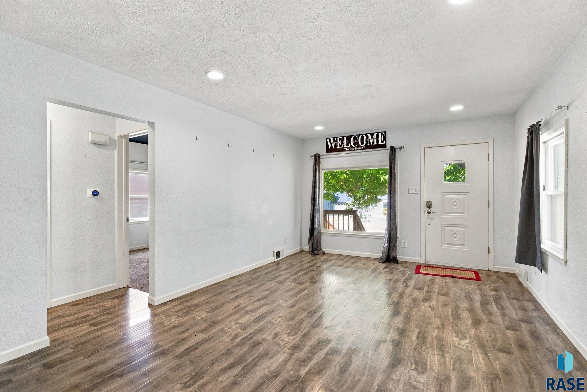 1902 S 4th Ave