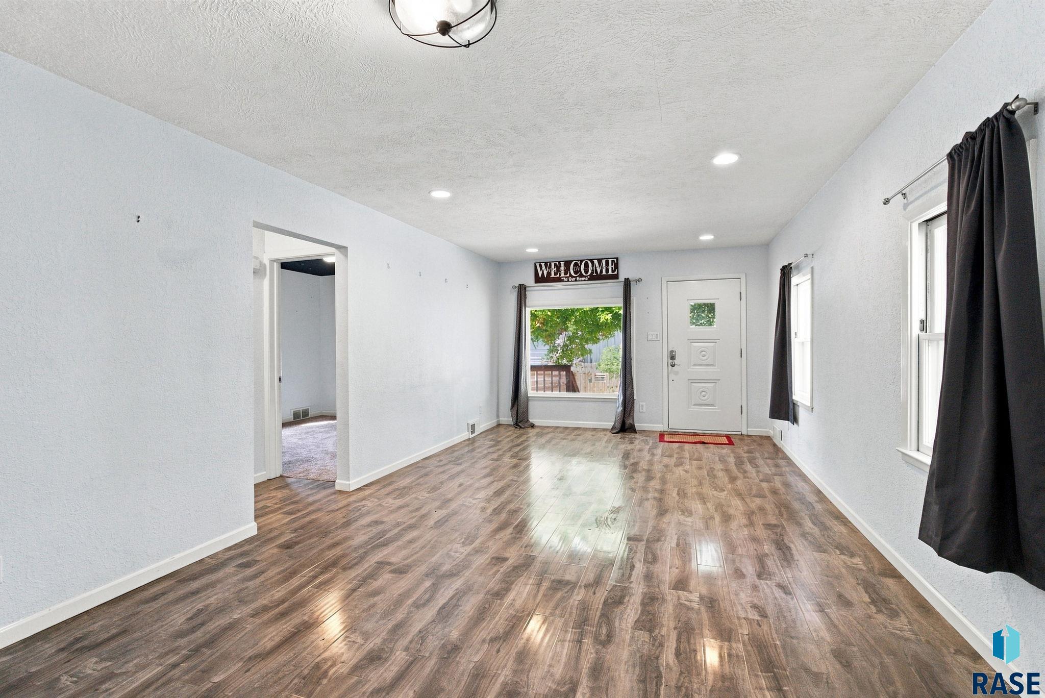 1902 S 4th Ave