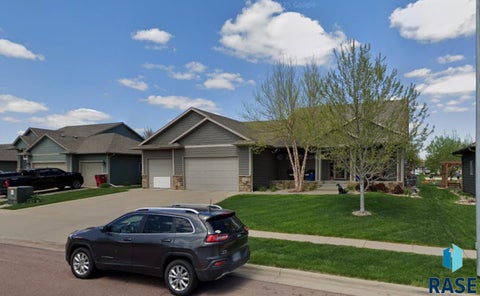 Homes For Sale - 1100 W Golden Eagle Street<br/> Lincoln County, Sioux Falls, SD 57108