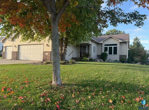Photo of 7712 W Justice St, Sioux Falls, SD 57106 (MLS # 22607895)