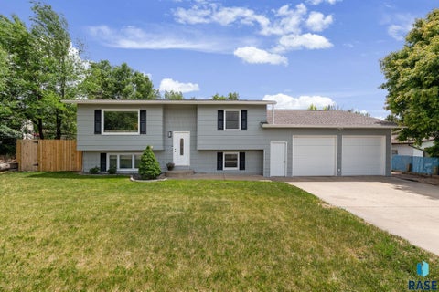 Homes For Sale - 7501 Jane Drive<br/> Black Hawk, SD 57718