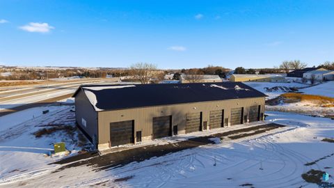 Photo of 7001 E Arrowhead Pkwy 105 #105, Sioux Falls, SD 57110 (MLS # 22602360)