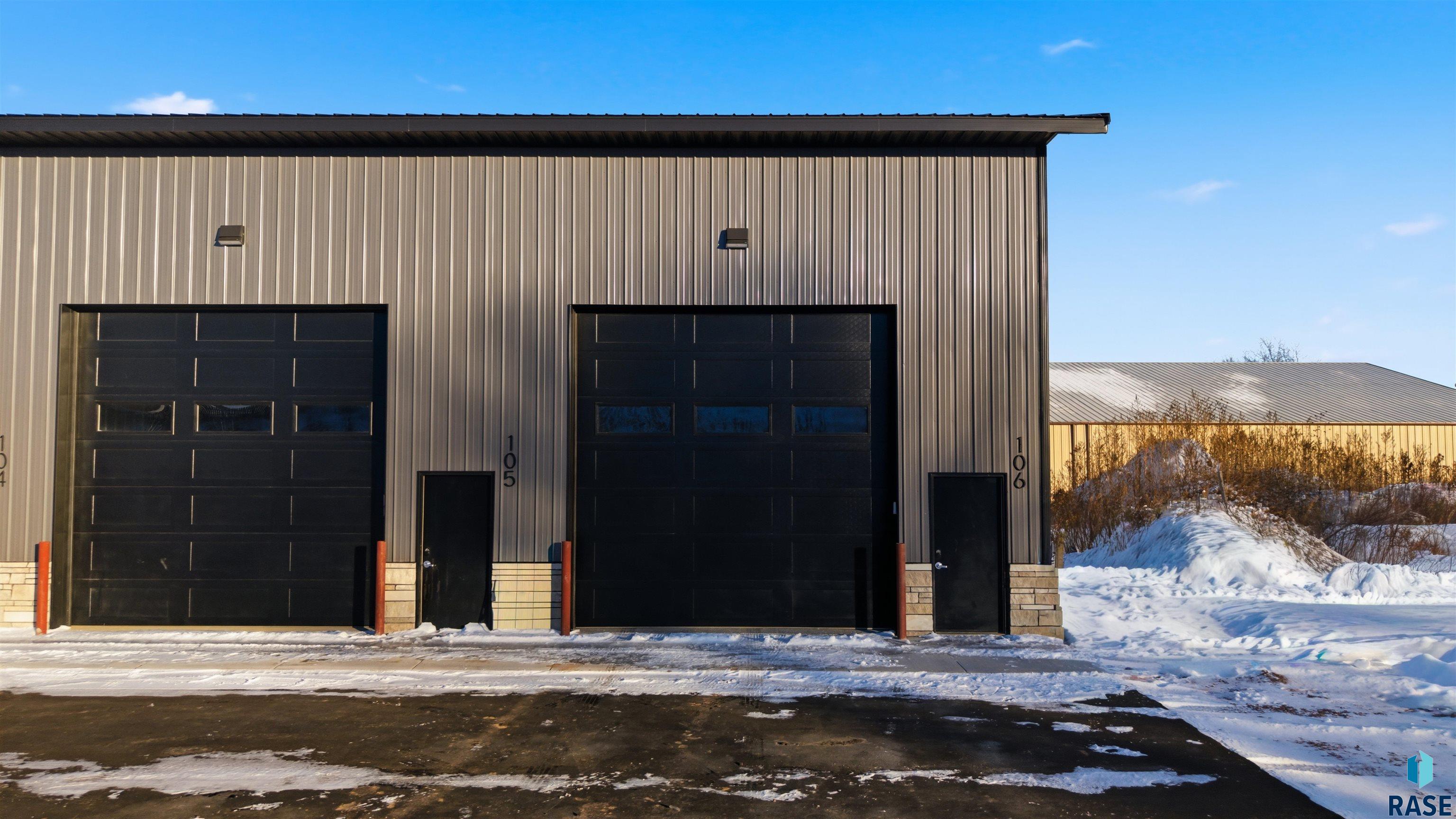 7001 E Arrowhead Pkwy 105