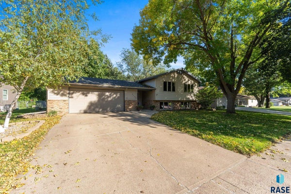 4100 S CATHY AVE, SIOUX FALLS, SD 57106 - Image 813d4635e43a4ba8e202b9bb2d97467f/1378242818