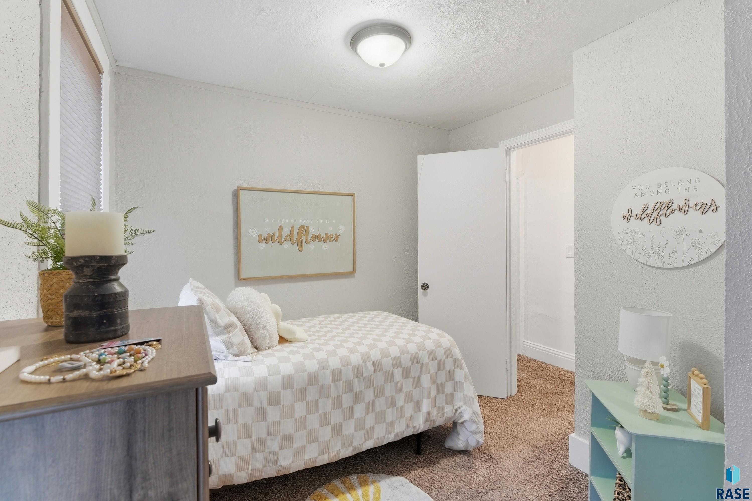 Sioux Falls, South Dakota 57105, United States, 3 Bedrooms Bedrooms, ,1 BathroomBathrooms,Residential,Active,228173