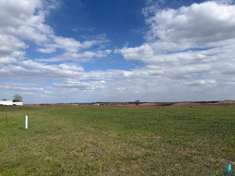 Photo of 5609 E Chandler Dr, Sioux Falls, SD 57110 (MLS # 22603182)