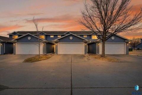 Condo For Sale - 1203 N Fir Place<br/> Sioux Falls, SD 57107