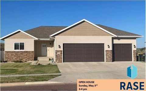 Photo of 3328 E Broken Arrow St, Sioux Falls, SD 57103 (MLS # 22507611)