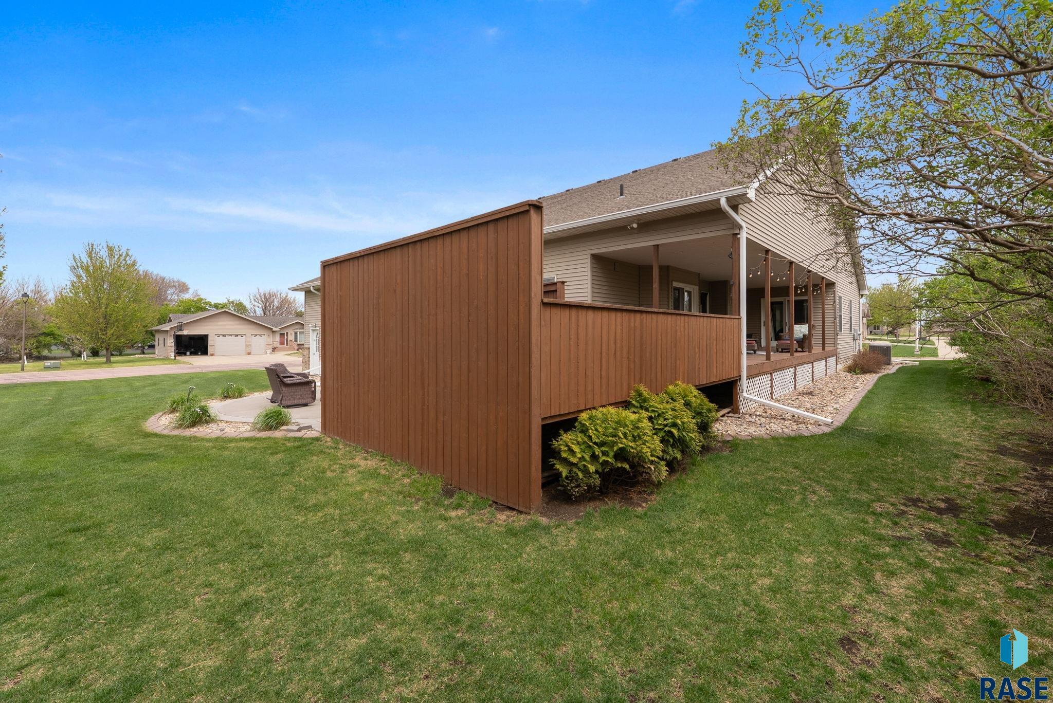 1005 Walnut St