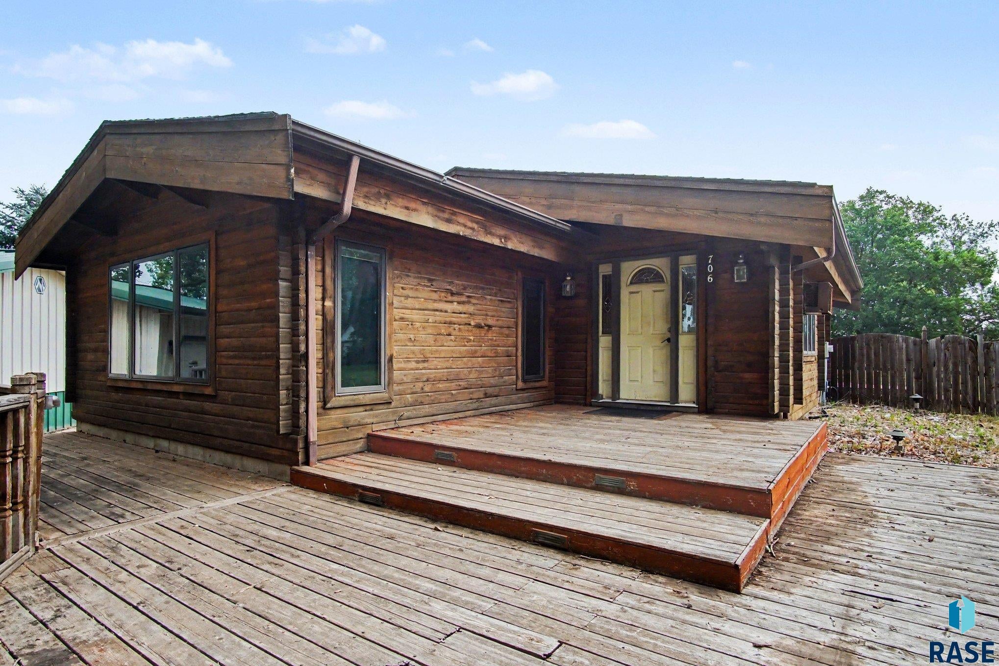 706 S Union Ave - Photo 3