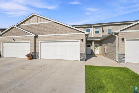 Townhouse For Sale - 5515 Huntwood Avenue<br/> Lincoln County, Sioux Falls, SD 57108
