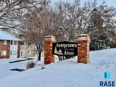 Photo of 1104 W. 57th St 203A #203A, Sioux Falls, SD 57108 (MLS # 22600617)