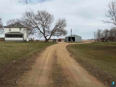 Homes For Sale - 29176 458th Avenue<br/> Viborg, SD 57070
