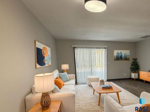 Photo of 4617 S Baha Ave, Sioux Falls, SD 57106 (MLS # 22602887)