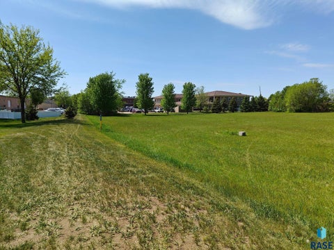 Vacant Land For Sale - 1300 W 51 Street<br/> Minnehaha County, Sioux Falls, SD 57105