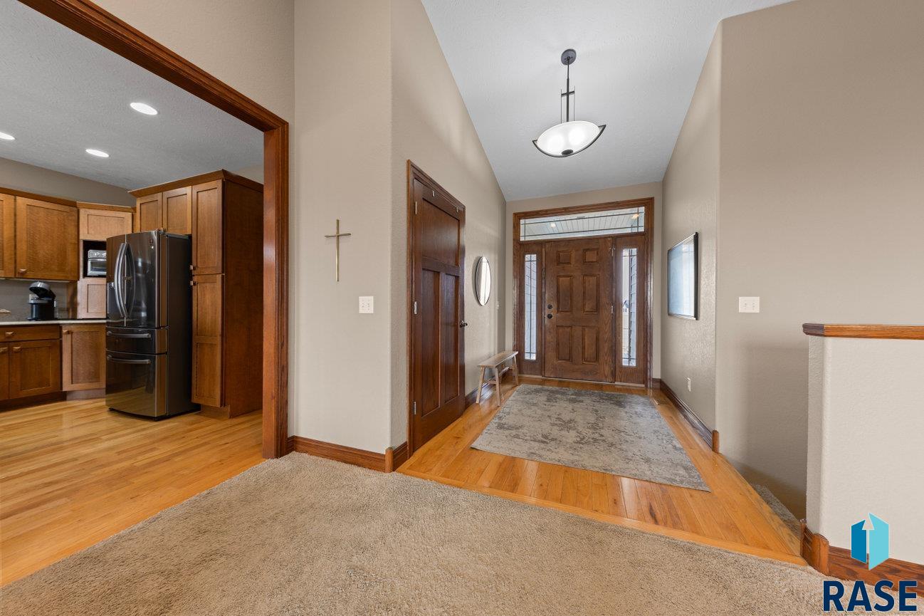 2013 Ridgeway Pl
