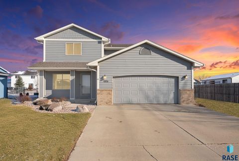 1006 Ash Grove St Harrisburg SD 57032