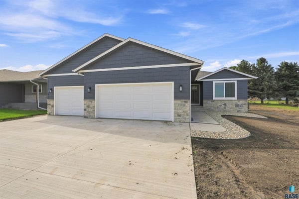 1405 E CAROL ST, SIOUX FALLS, SD 57104 - Image 8aede28fd39b3773da188d9eb59ba3af/4050050011