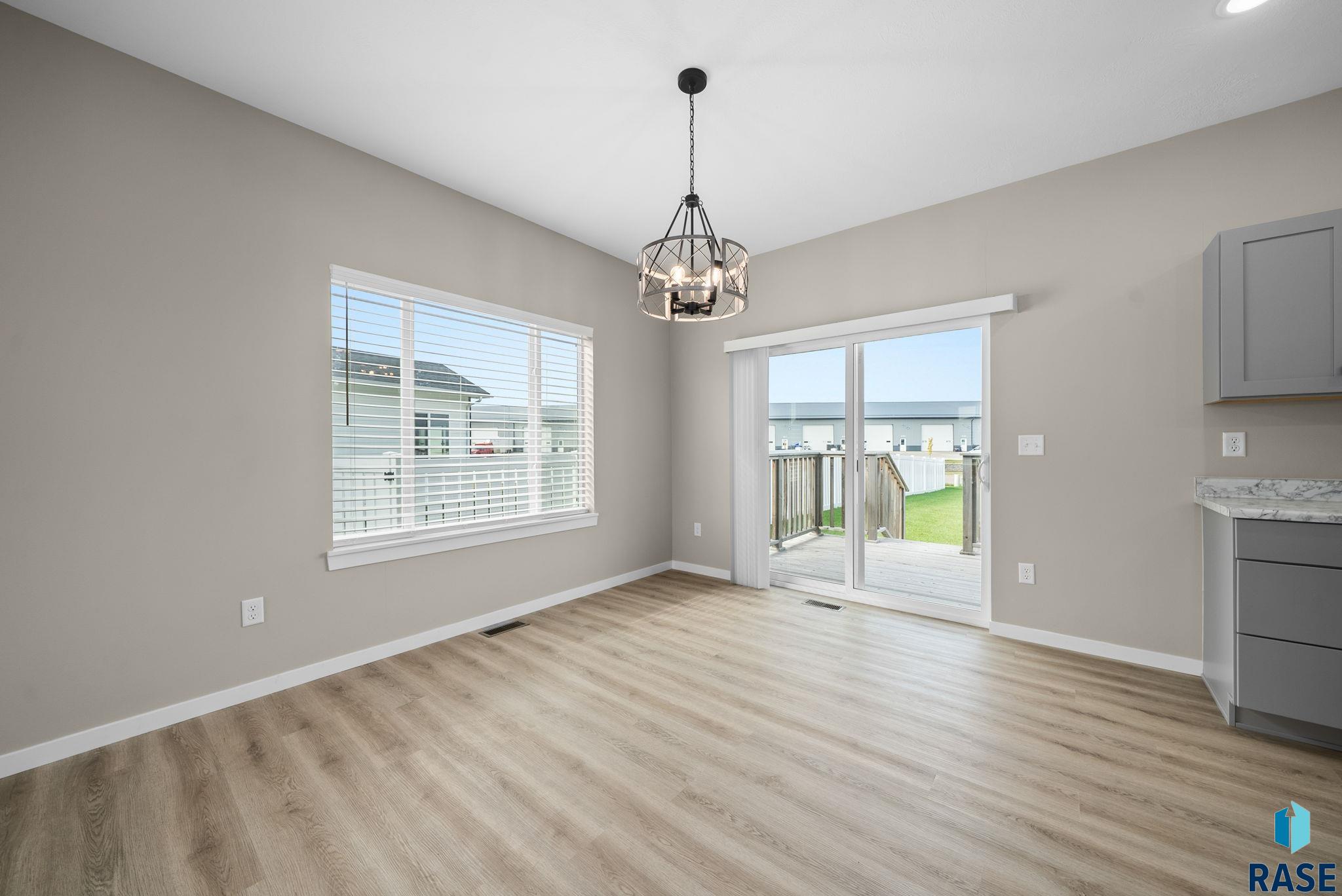 Harrisburg, South Dakota 57032, United States, 4 Bedrooms Bedrooms, ,2 BathroomsBathrooms,Residential,Active,235841