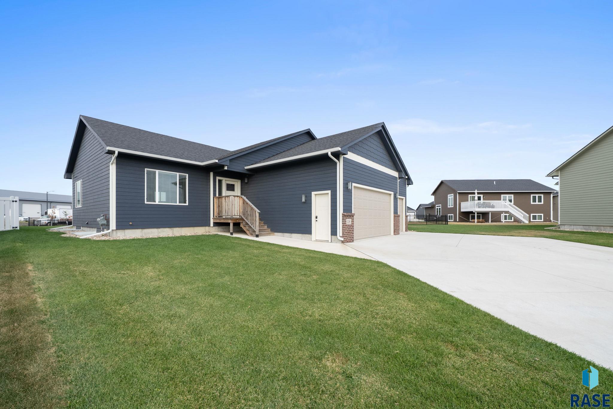 Harrisburg, South Dakota 57032, United States, 4 Bedrooms Bedrooms, ,2 BathroomsBathrooms,Residential,Active,235841
