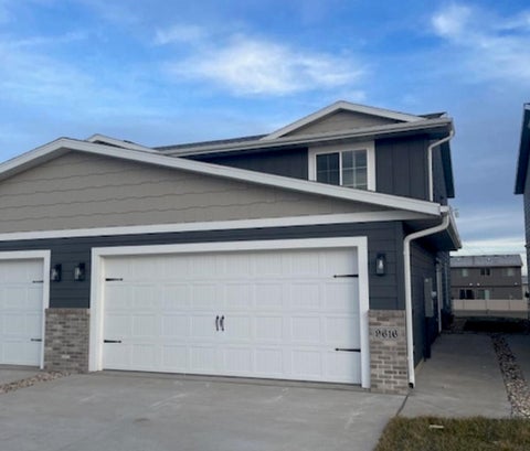 Townhouse For Sale - 9616 W Tunis Drive<br/> Sioux Falls, SD 57106