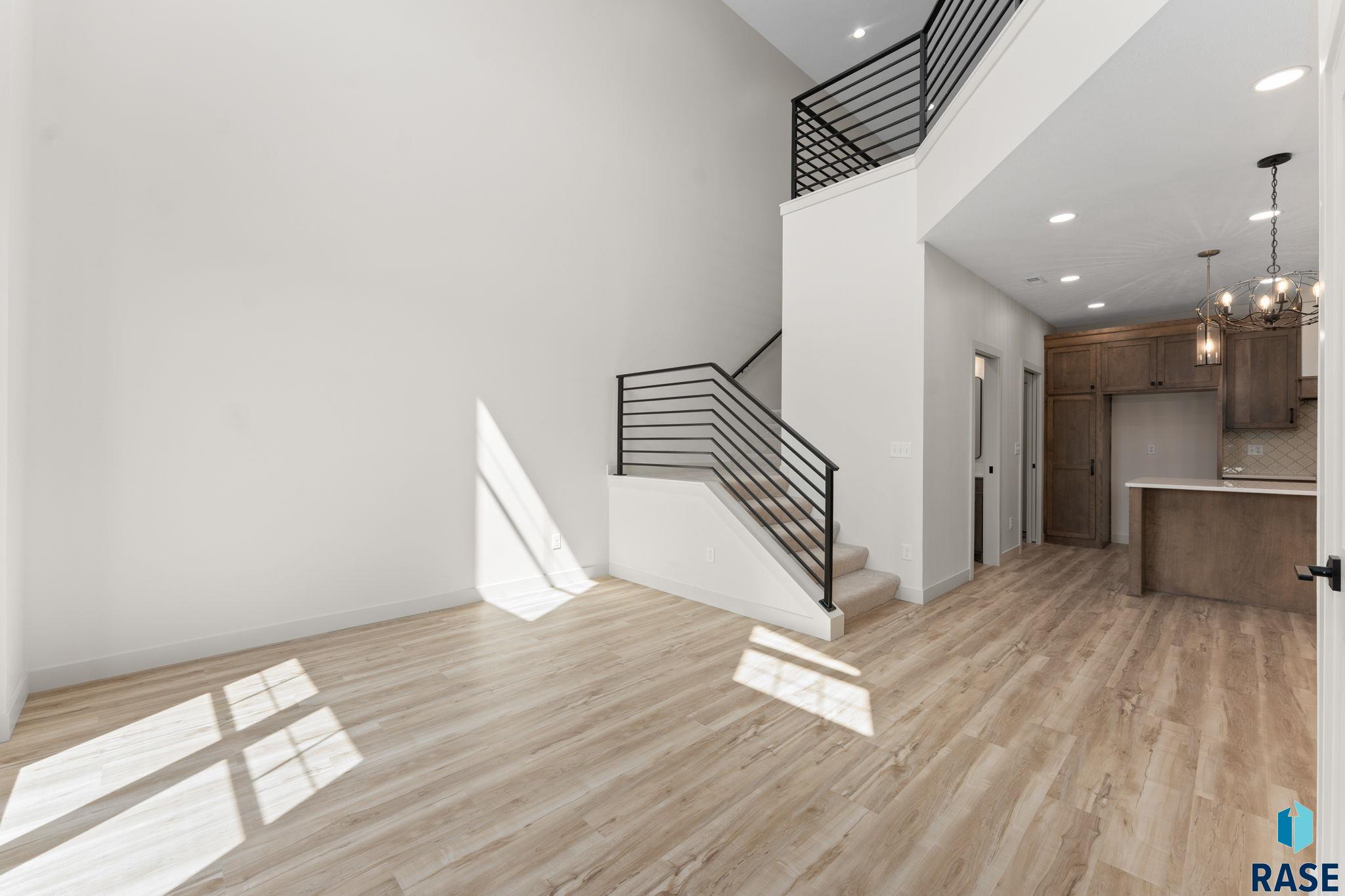 8621 W Shoreline Pl