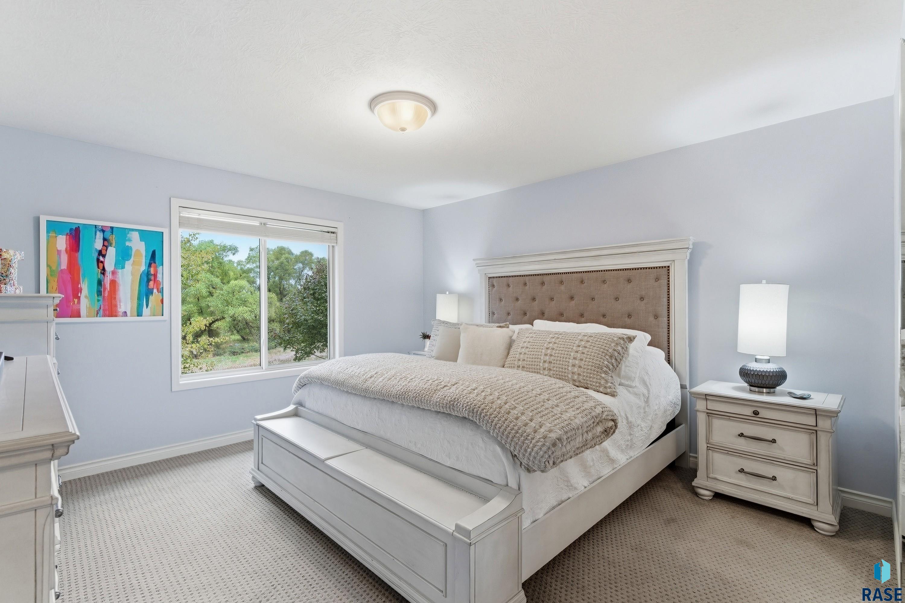 Sioux Falls, South Dakota 57108, United States, 3 Bedrooms Bedrooms, ,2 BathroomsBathrooms,Residential,Active,229762