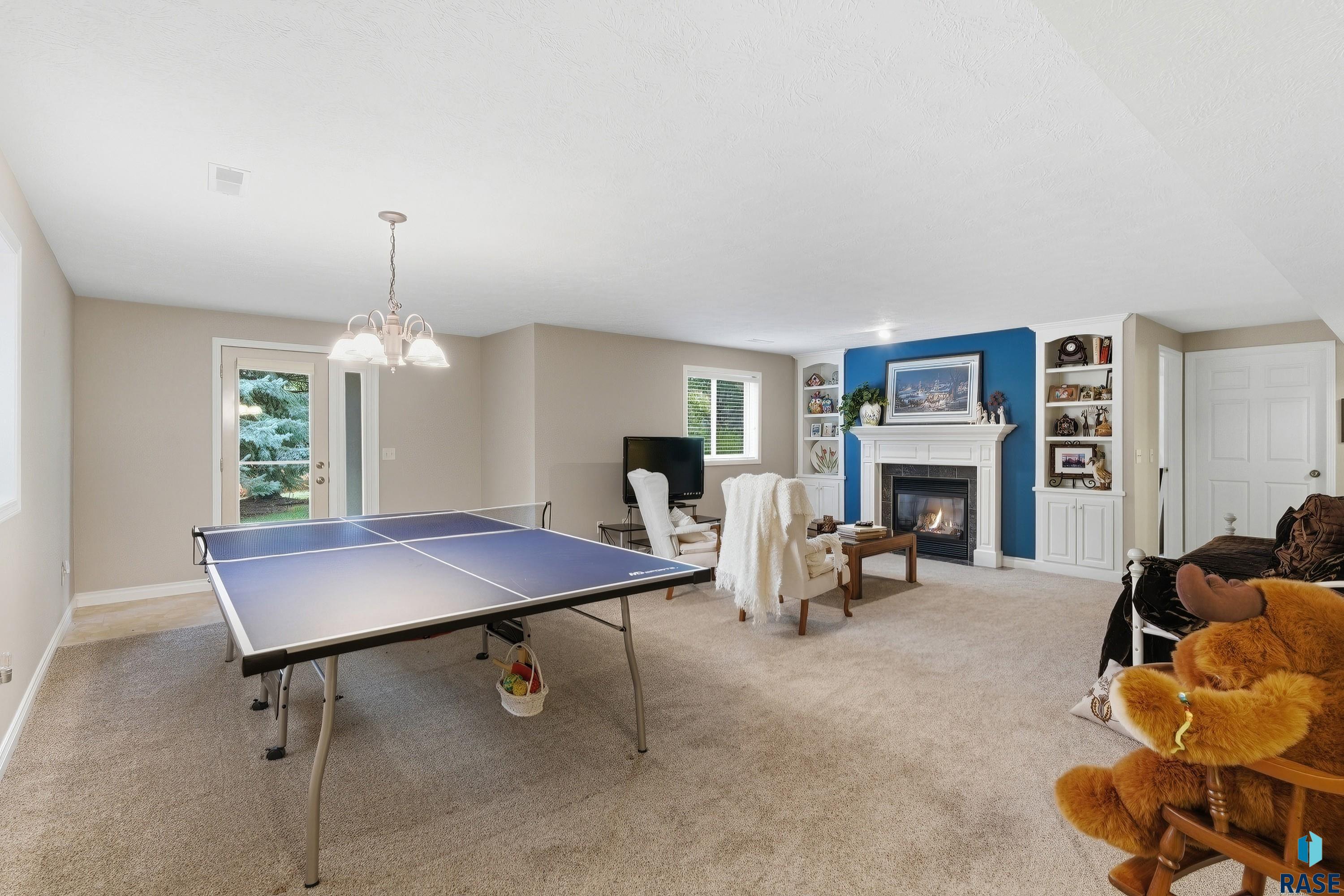 Sioux Falls, South Dakota 57108, United States, 3 Bedrooms Bedrooms, ,2 BathroomsBathrooms,Residential,Active,229762