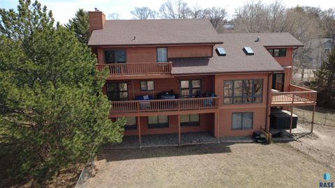 Homes For Sale - 417 N Sanborn Street<br/> Chamberlain, SD 57325