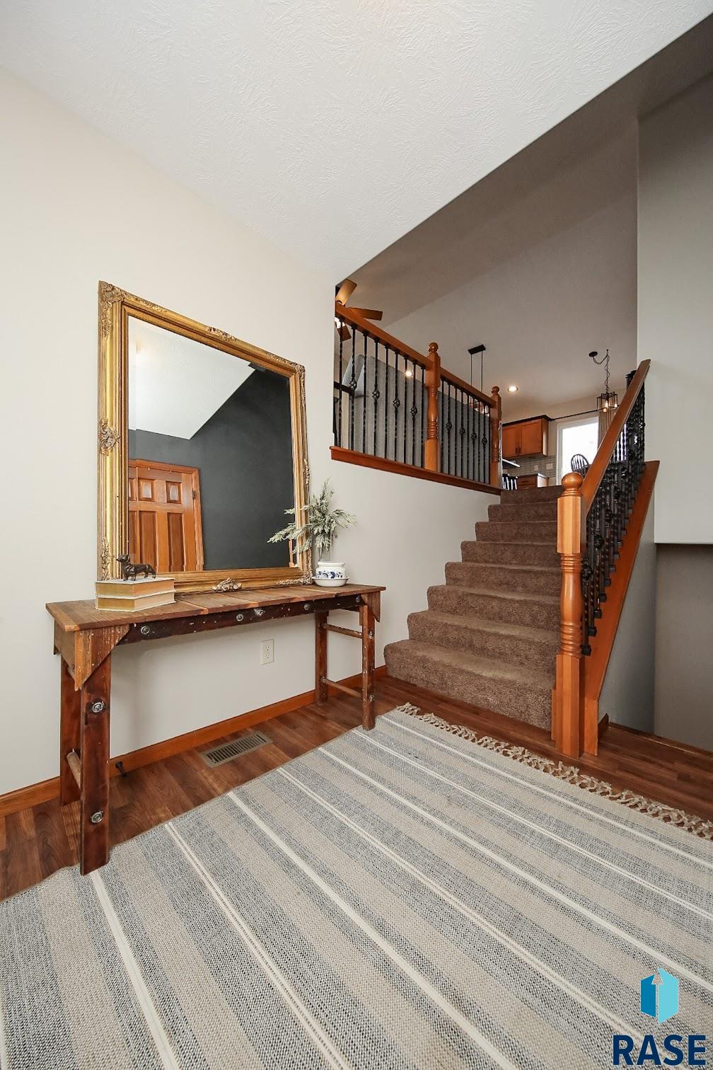 Harrisburg, South Dakota 57032, United States, 4 Bedrooms Bedrooms, ,3 BathroomsBathrooms,Residential,Pending,246194