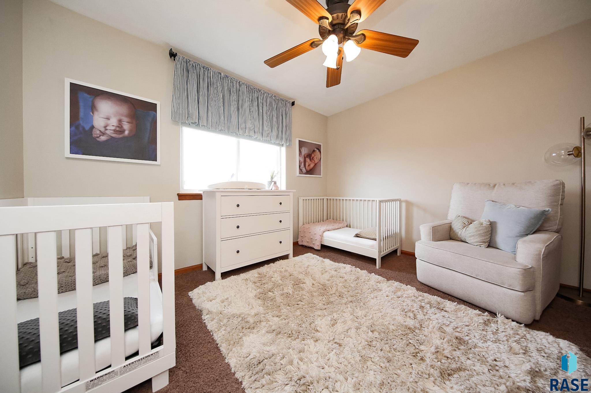 Harrisburg, South Dakota 57032, United States, 4 Bedrooms Bedrooms, ,3 BathroomsBathrooms,Residential,Pending,246194