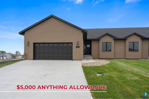 Townhouse For Sale - 704 W Opal Lane<br/> Minnehaha County, Hartford, SD 57033